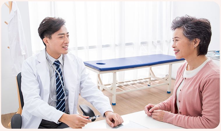 验配师与用户交流